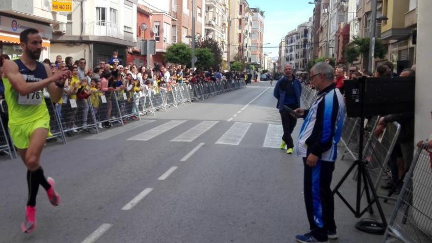 Mario Molina y Fadwa Abbaq, vencedores de la Carrera de San José