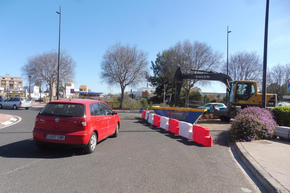 Uno de los carriles cortados.