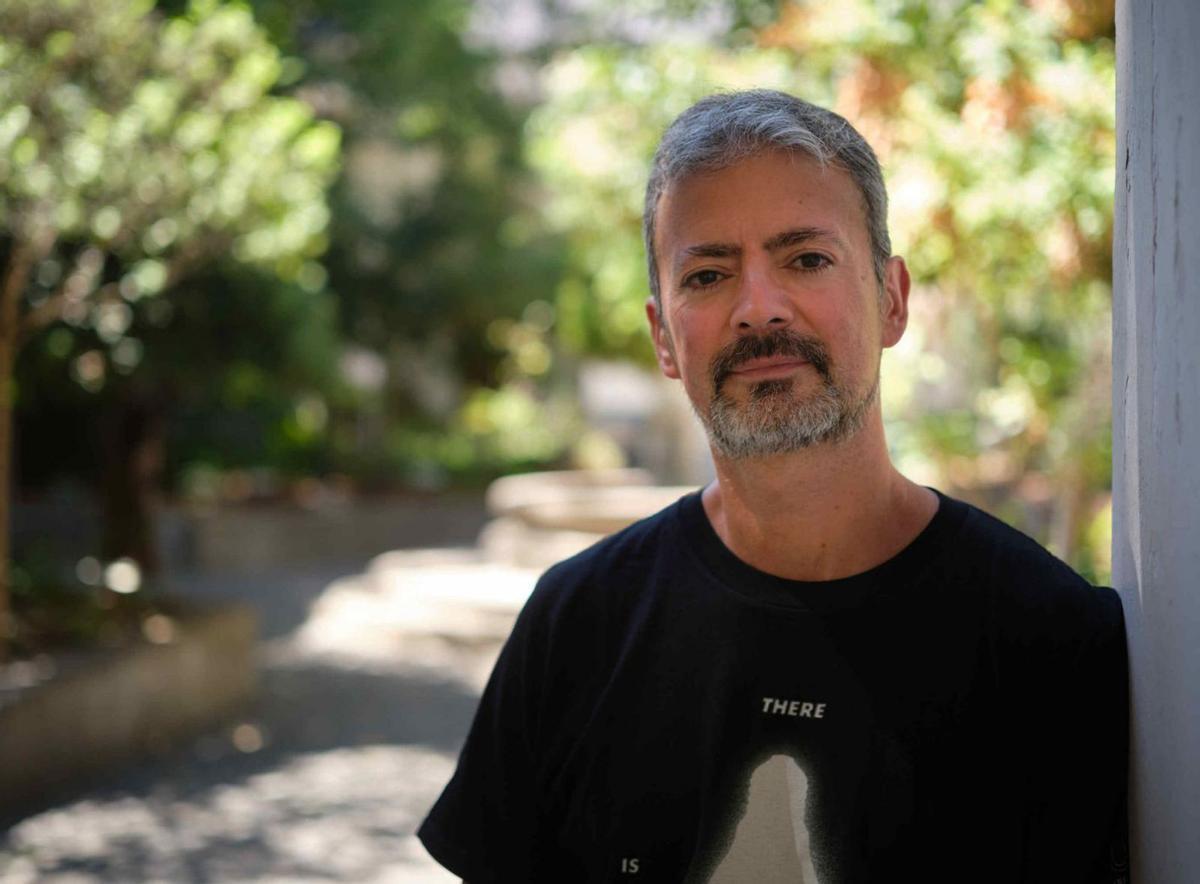 El profesor de Didáctica de Ciencias Sociales de la Universidad de La Laguna y escritor, José Farrujia de la Rosa. |