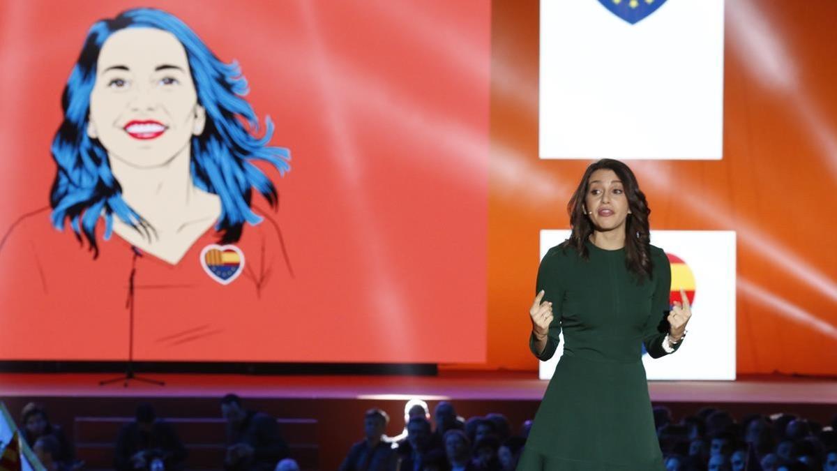 Inés Arrimadas en el acto central de campaña de Ciutadans en l'Hospitalet de Llobregat.