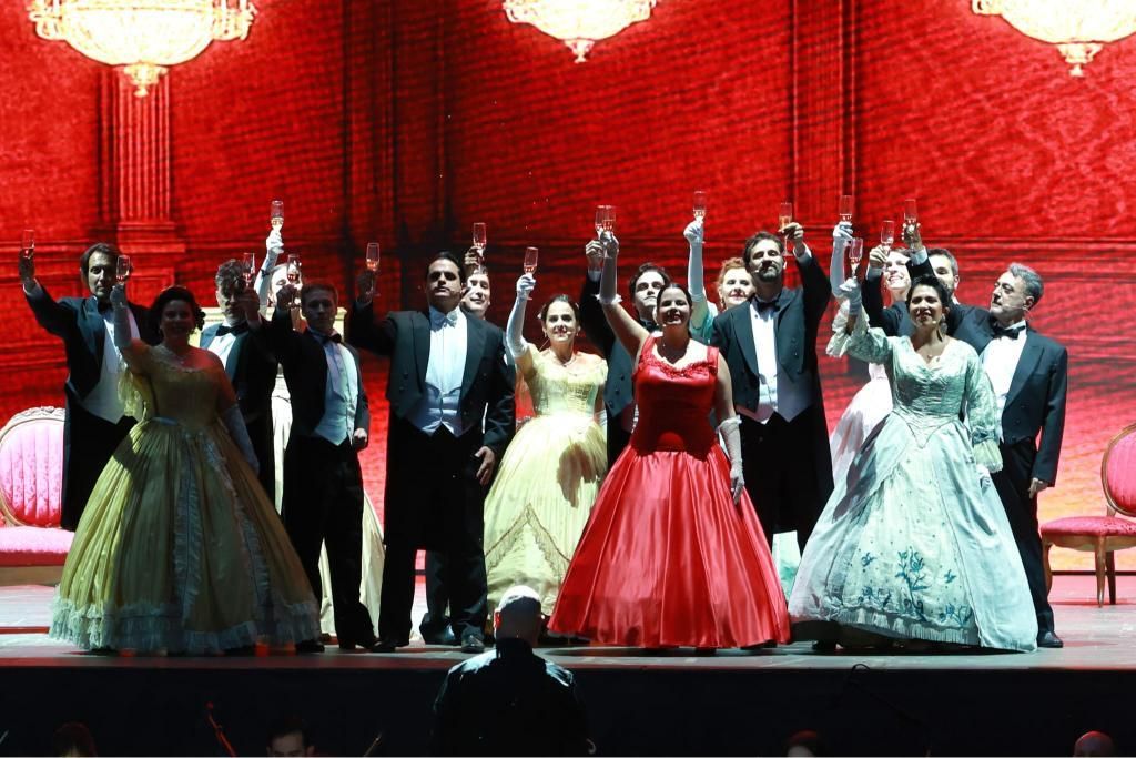 Castrelos también es ópera: &#039;La Traviata&#039; deslumbra en Vigo