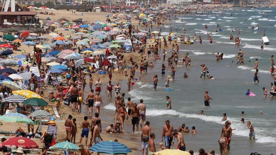 Una imagen de la playa de La Mata de Torrevieja.