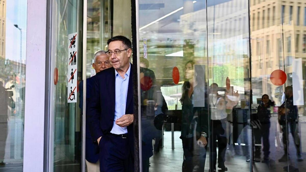 Josep Maria Bartomeu abandona la Ciutat de la Justicia tras declarar por el caso Negreira.
