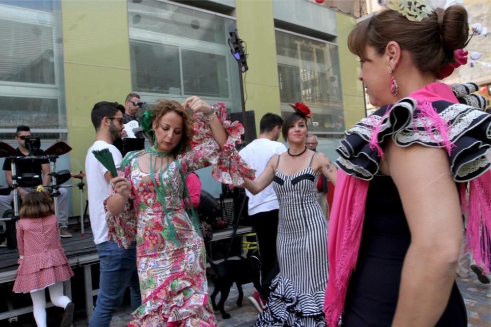 Gran ambiente en al Fiesta de las Cruces de Mayo en Cartagena