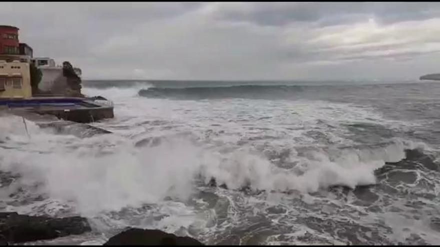 Oleaje en Gijón