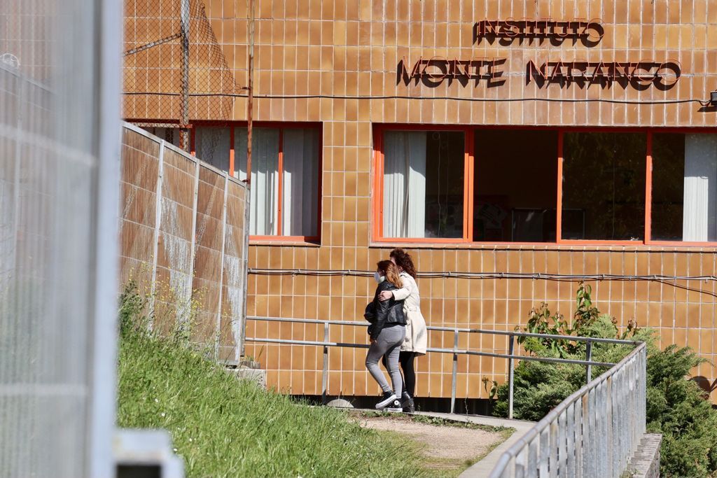 Fallece el conserje del IES Monte Naranco aplastado por el ascensor del centro