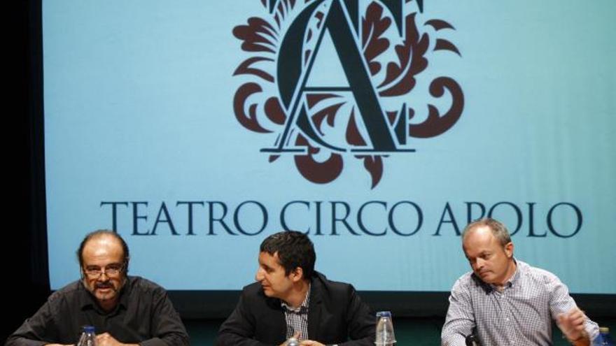 Antonio Saura (i), Pedro Alberto Cruz y Francisco Sanmartín (d), en la rueda de prensa para dar a conocer la programación.