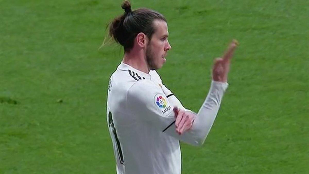 Bale hace el corte de mangas a la afición del Atlético