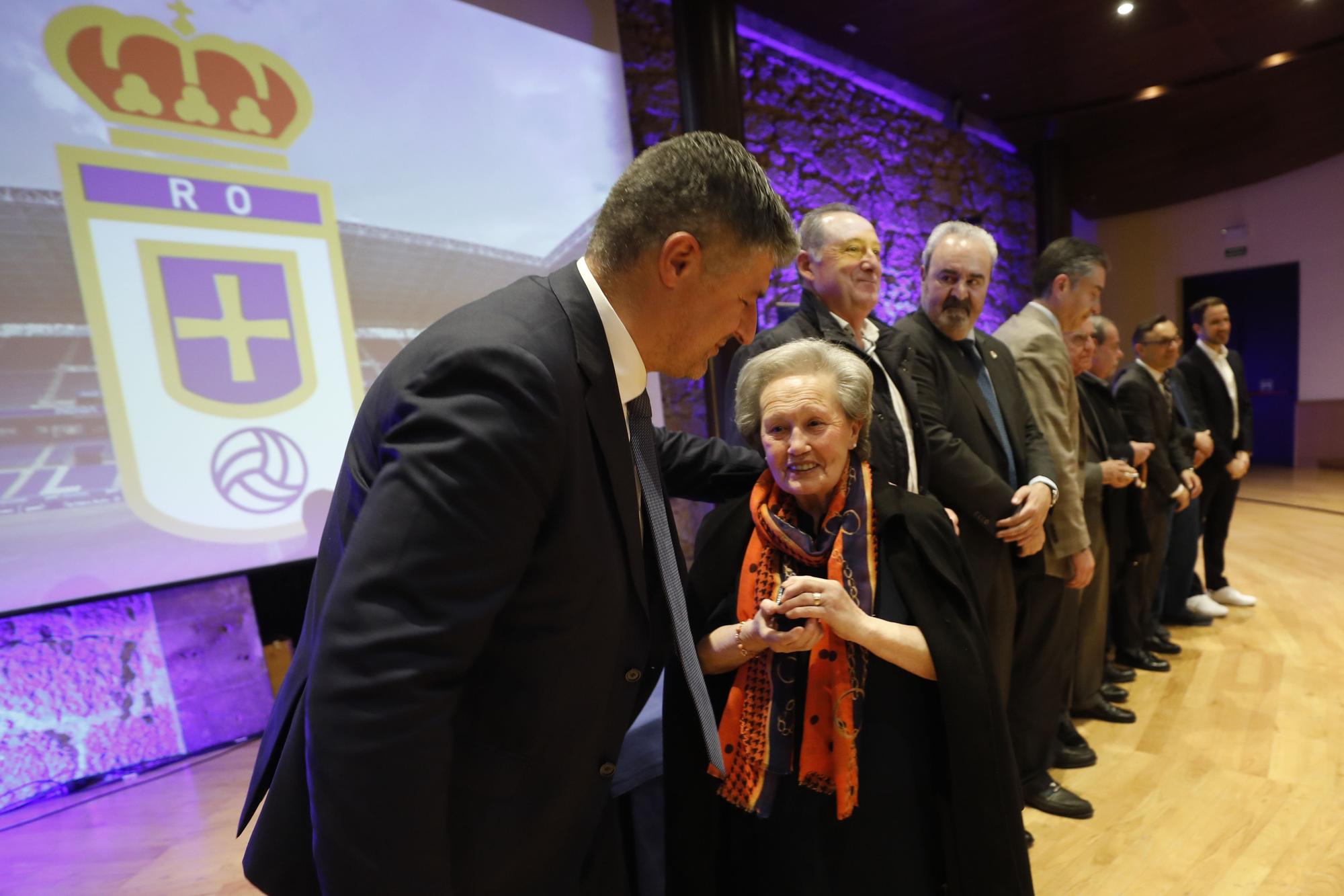 EN IMÁGENES: El Oviedo homenajea a sus abonados más antiguos