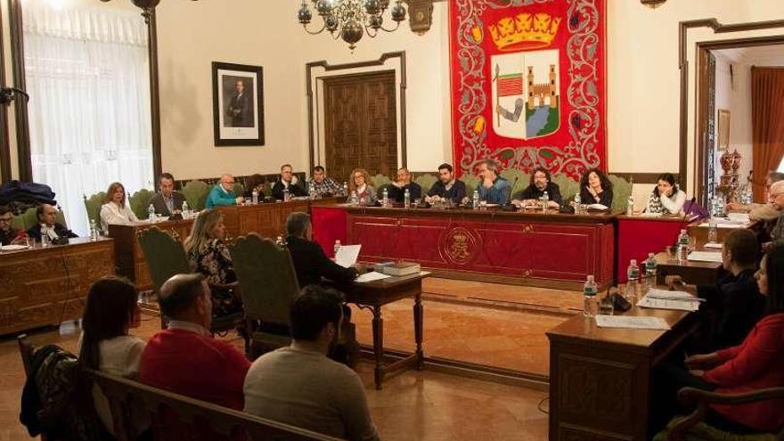 Pleno en el Ayuntamiento de Zamora.