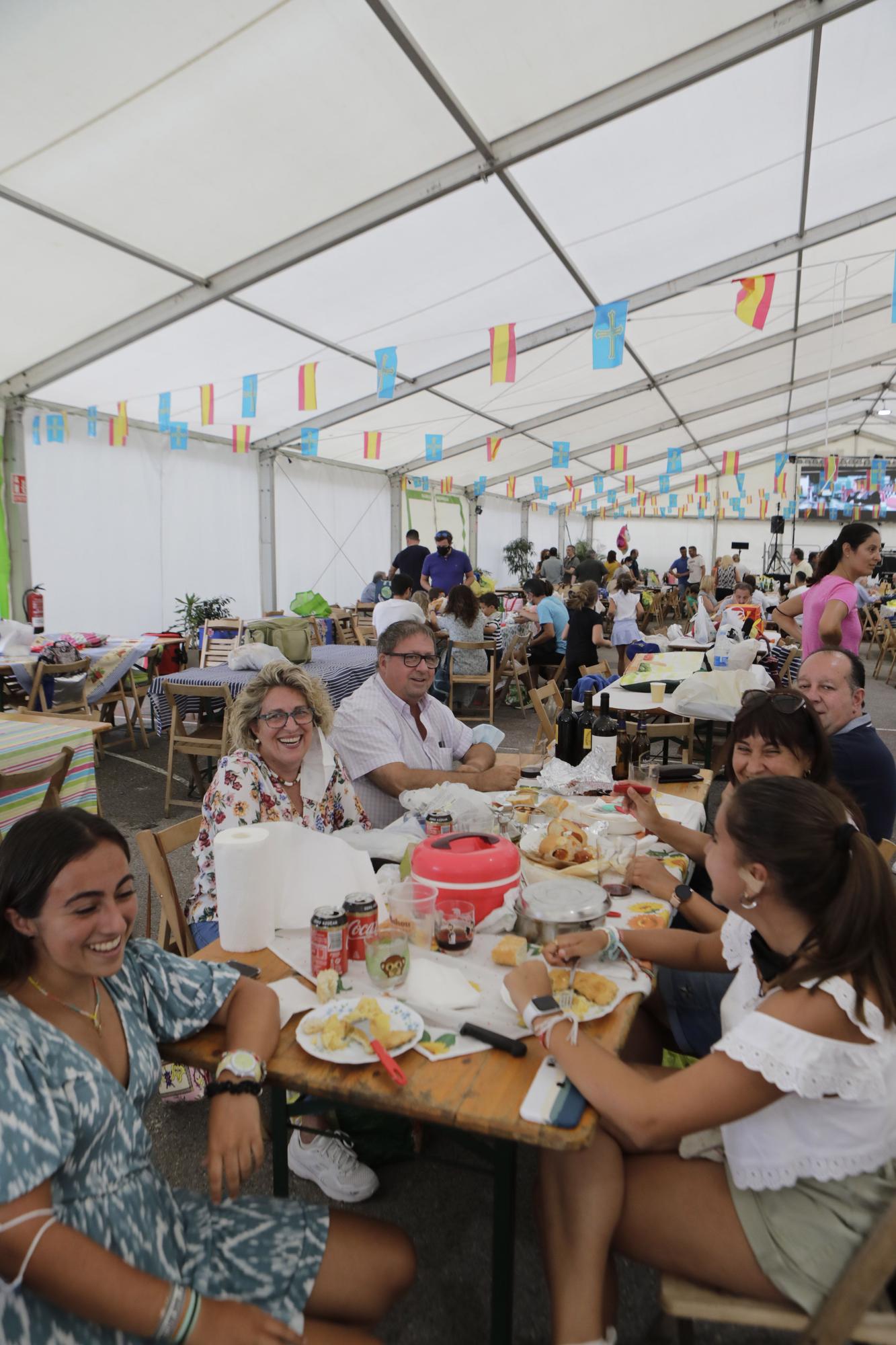 Fiesta de Nuestra Señora de Covadonga en el Centro Asturiano de Oviedo