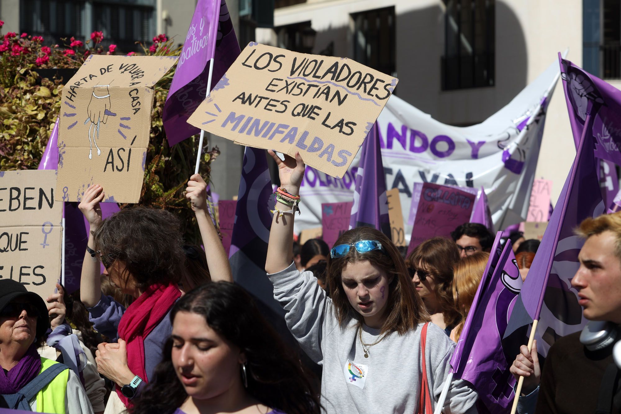 La manifestación estudiantil por el 8M en Málaga, en imágenes