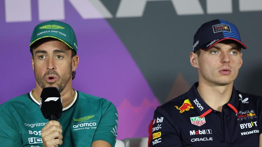 Fernando Alonso, junto a Max Verstappen