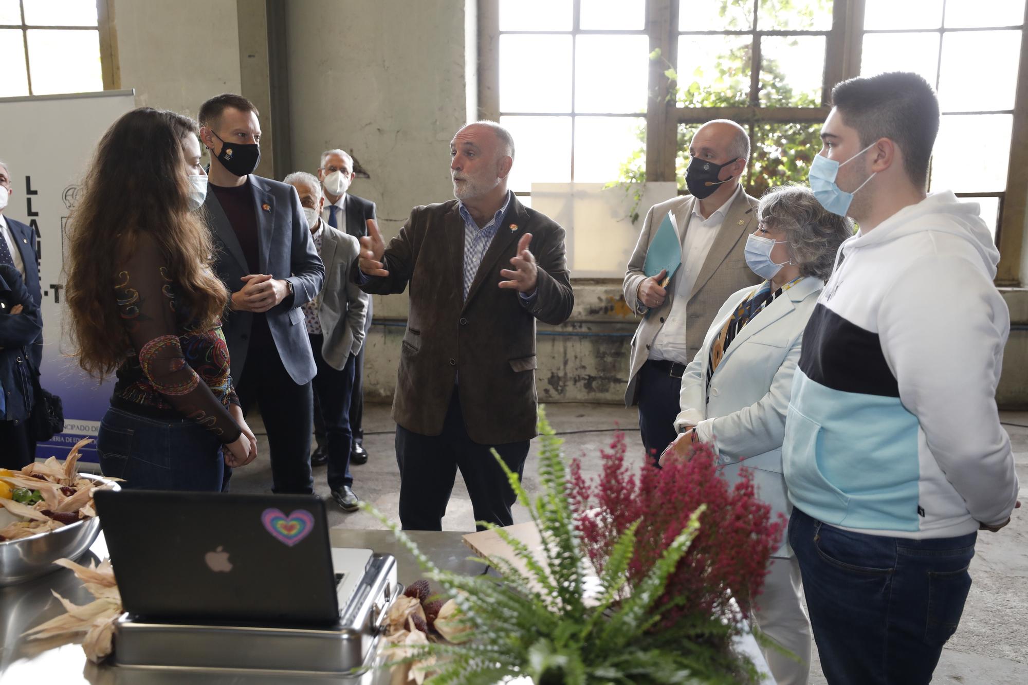 José Andrés encuentra "equipo" solidario para las cocinas de Asturias