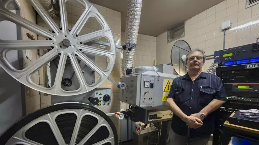 Así funciona el Cinemeccanica Victoria 8 que proyecta 'La Odisea' en 70 mm en el ABC Park