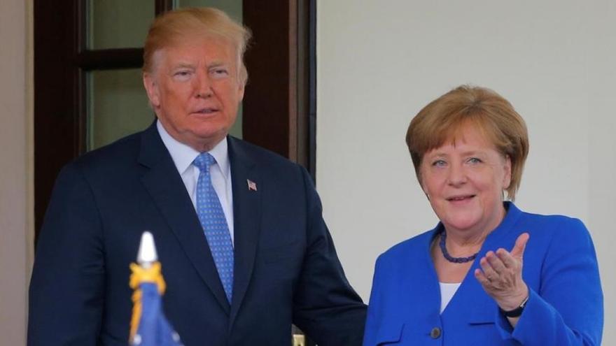 La reunión de Trump y Merkel, un ejercicio de contrastes