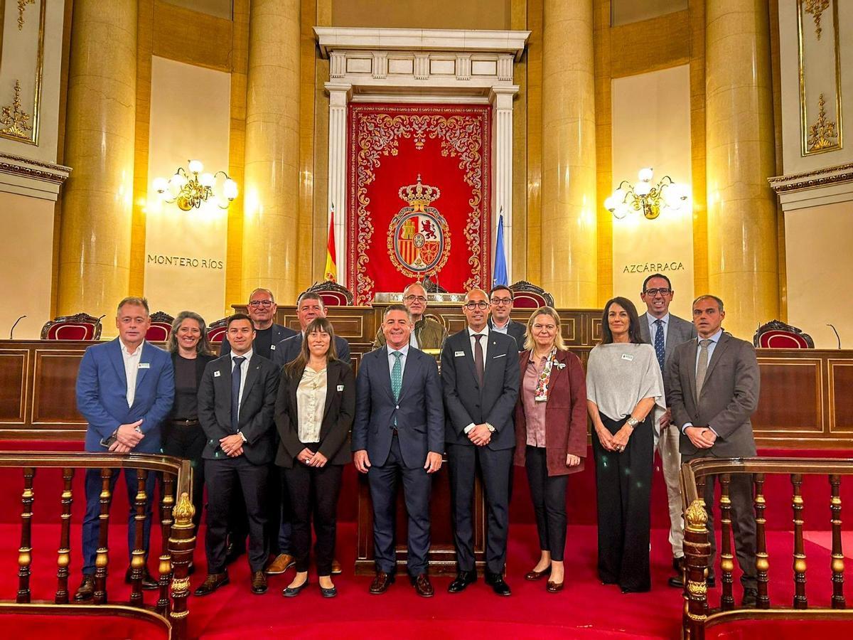 Parte de la delegación de las Illes Balears desplazada hasta Madrid para asistir al debate en el Senado