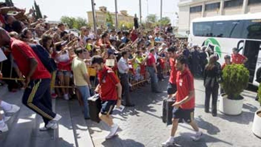 Extremadura acoge con cariño a la &#039;Roja&#039;