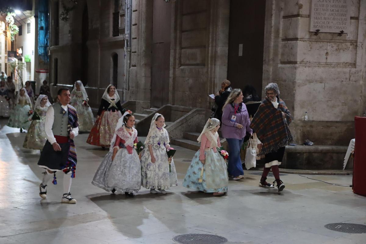 Todas las fotos de la ofrenda del 18 de marzo por la calle San Vicente hasta la 22:30 horas