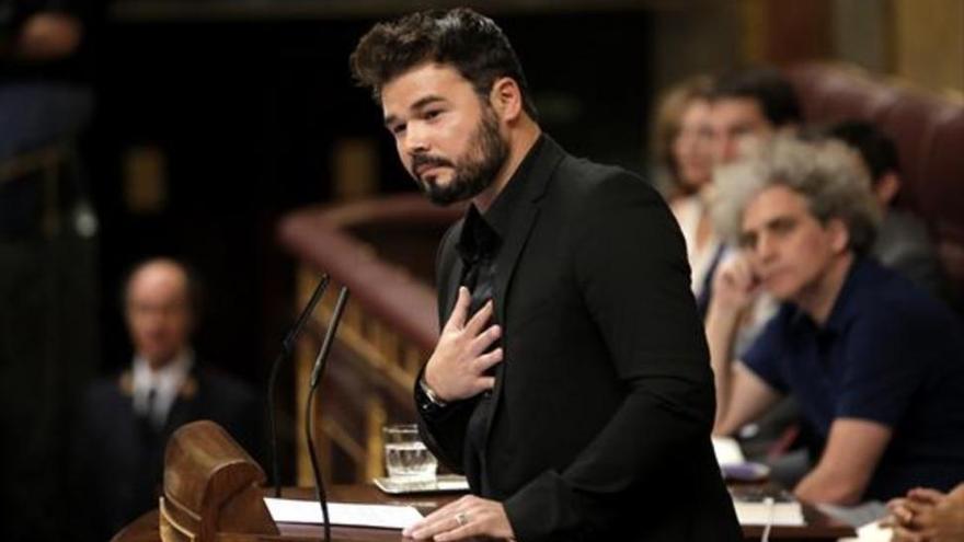 Rajoy evita decir &#039;preservativo&#039; a pesar de la insistencia de Rufián