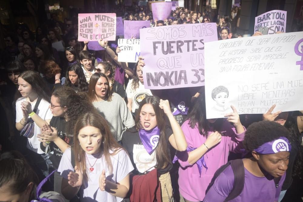 La feministas calientan motores antes de la manifestación del 8-M en Murcia