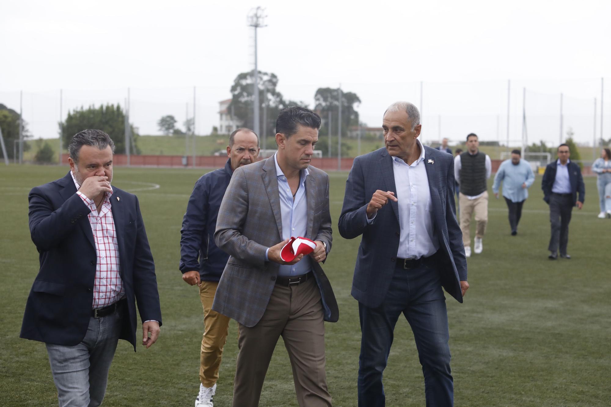 En imágenes: Irarragorri visita Mareo como nuevo dueño del Sporting