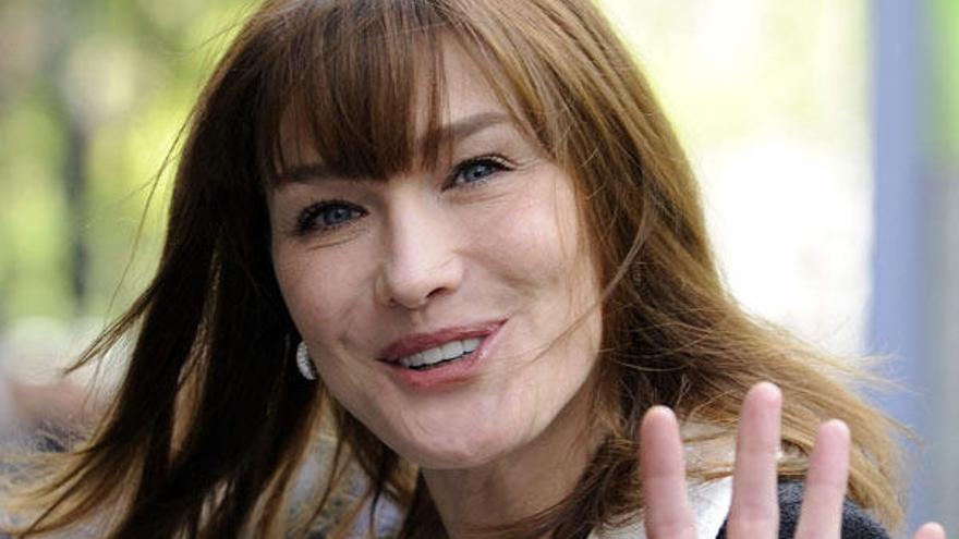 Roban un ordenador con fotos privadas de Carla Bruni