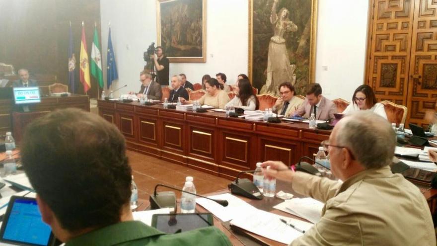 Aprobada la subida del agua un 1% y la bajada de la basura un 5%