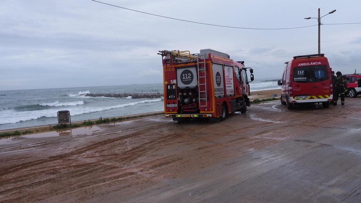 Buscan a una persona desaparecida en el mar en el Fòrum de Barcelona