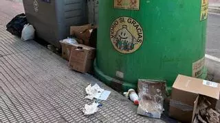 Primeras sanciones en Sant Joan por sacar la basura fuera de horario y no recoger las heces de los perros