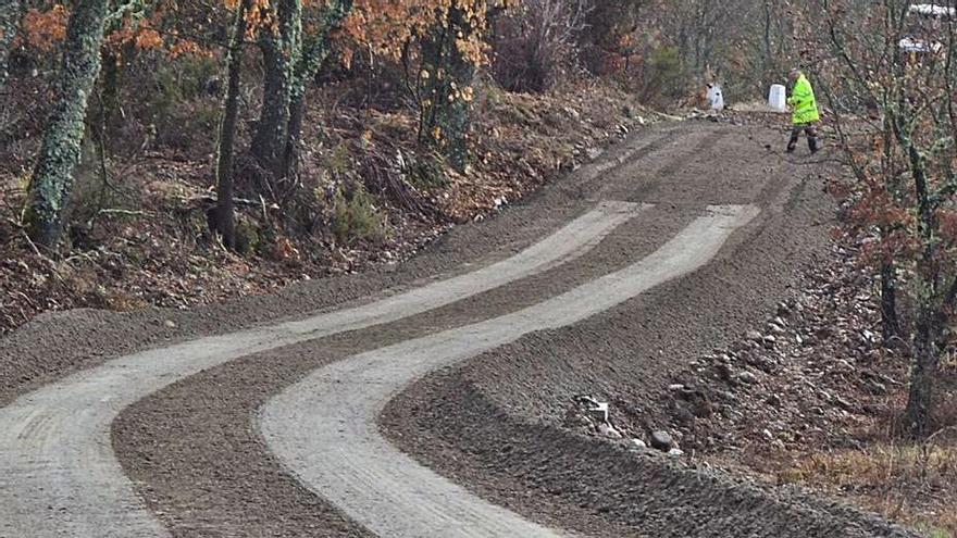 Tragsa ejecuta las obras del camino a la estación del AVE en Otero