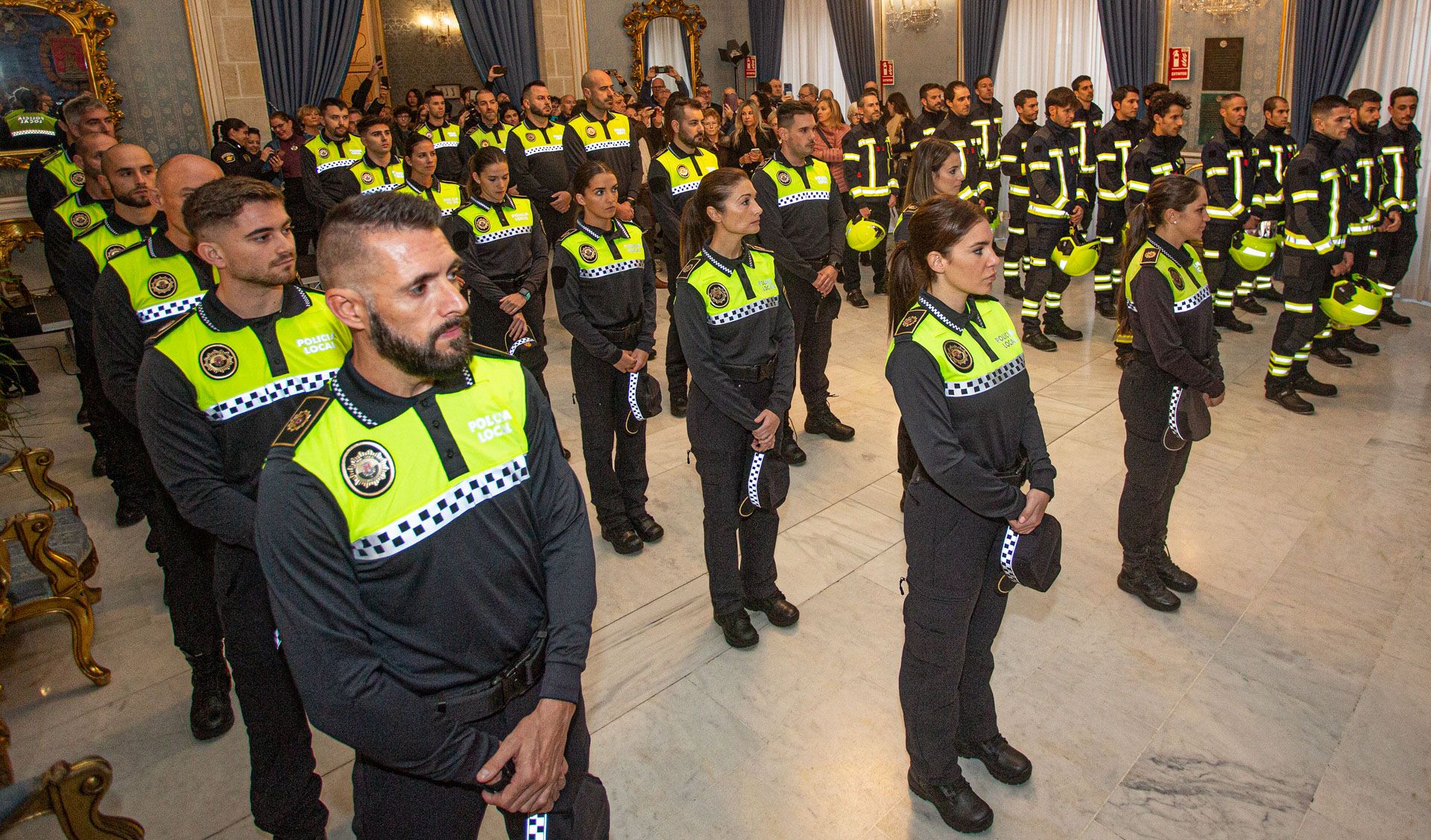 Toma de posesión de 22 Policías Locales y 15 Bomberos