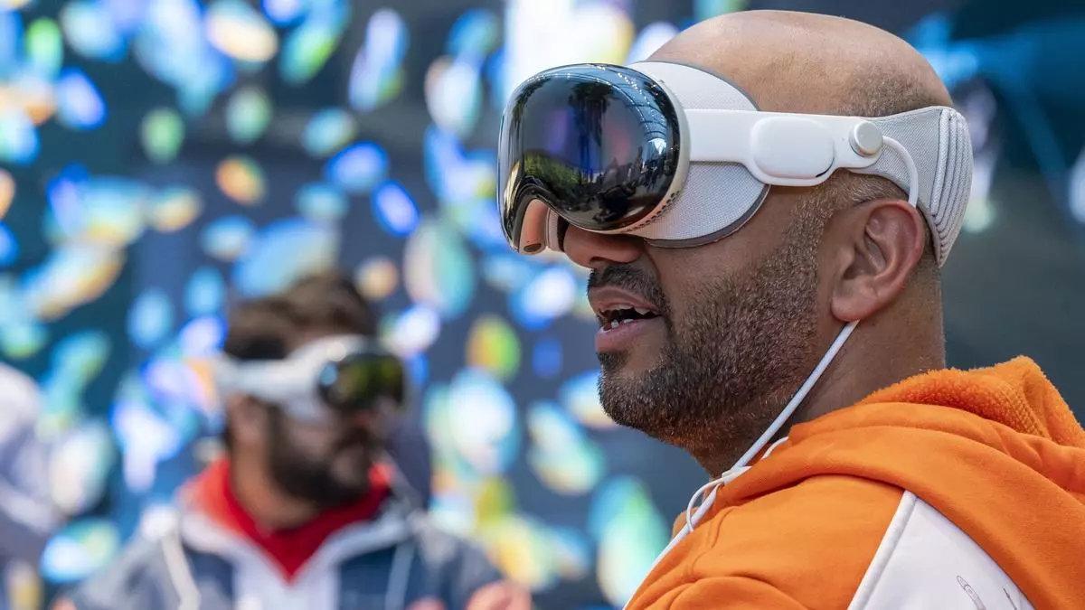 Las gafas de realidad virtual/aumentada de Apple necesitan ayuda: no podrás  usarlas sin un iPhone, según The Information