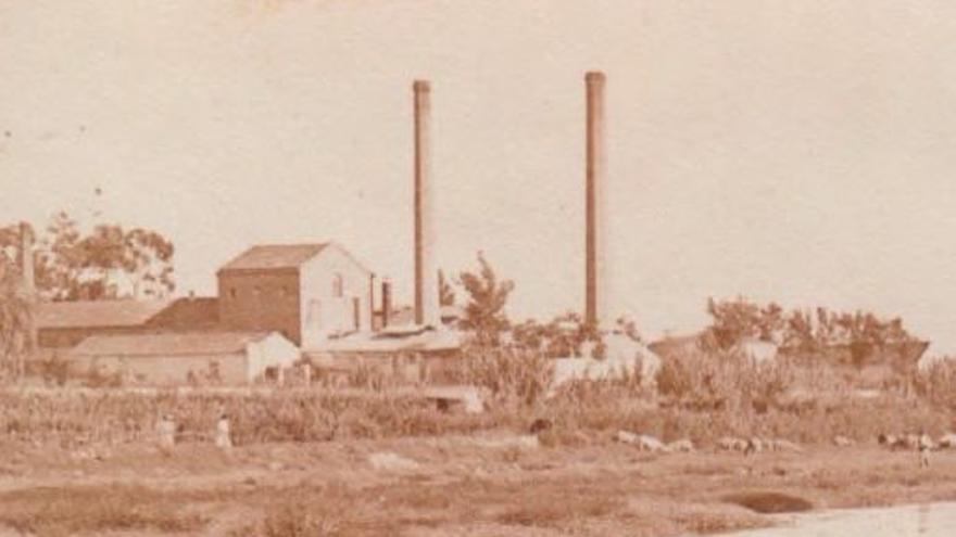 Imagen de archivo de las chimeneas en la antigua Unión Alcoholera