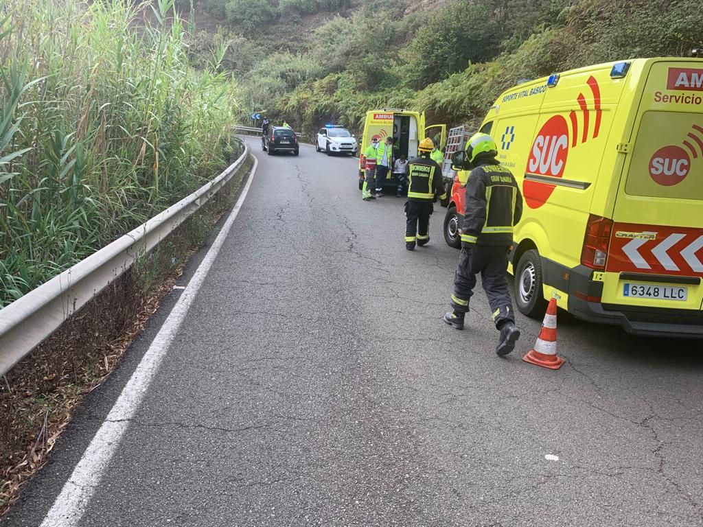 Un hombre de 61 años falleció en el municipio de Arucas tras salirse de la vía e impactar contra una ladera