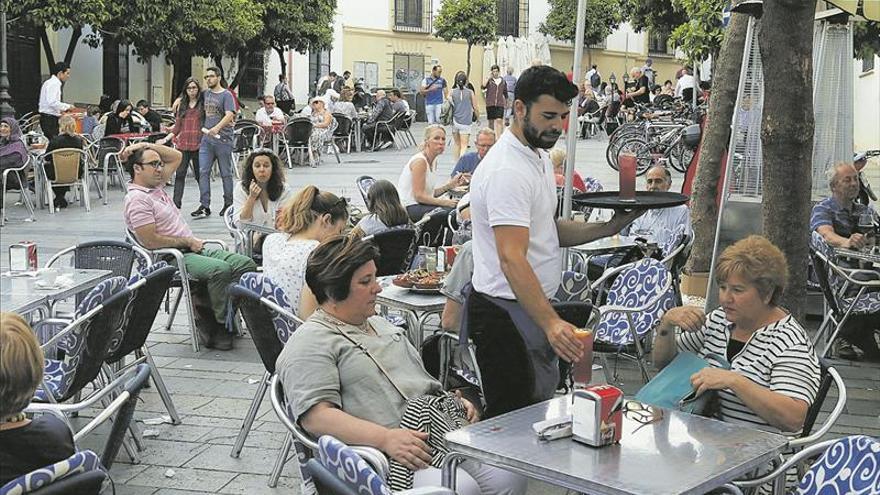 La figura del fijo discontinuo toca máximos en Castellón por el alza de la hostelería