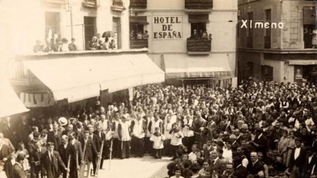 Plaça dels hotels, una postal de la col·lecció Ximeno