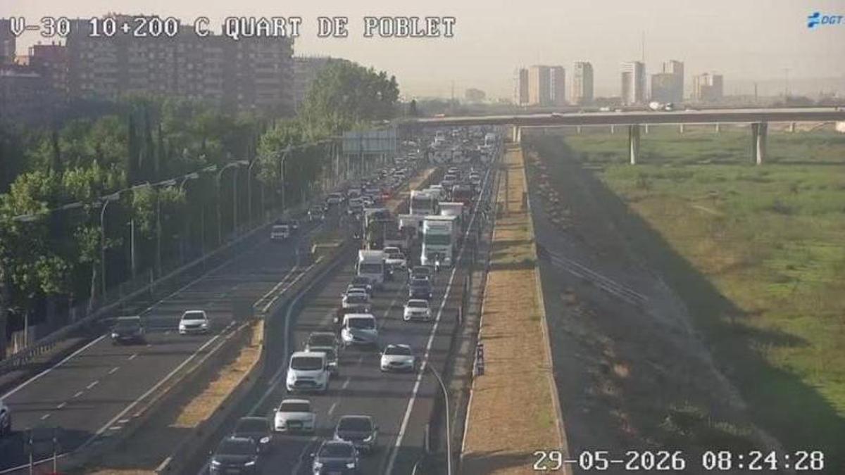 Imagen de la DGT en la V-30 a su paso por Quart de Poblet.