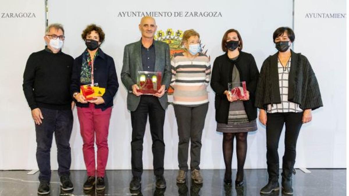 El ganador en la categoría de Cultura, Miguel Mena, y los finalistas