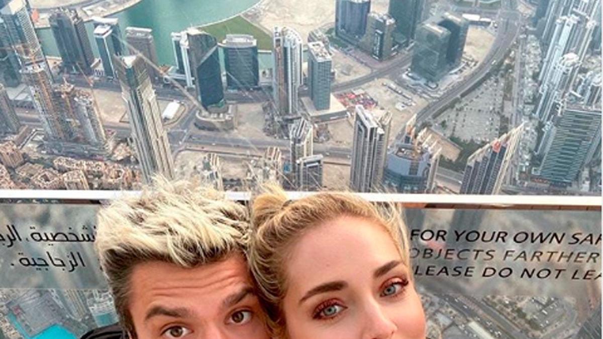Chiara y Fedez en Dubai
