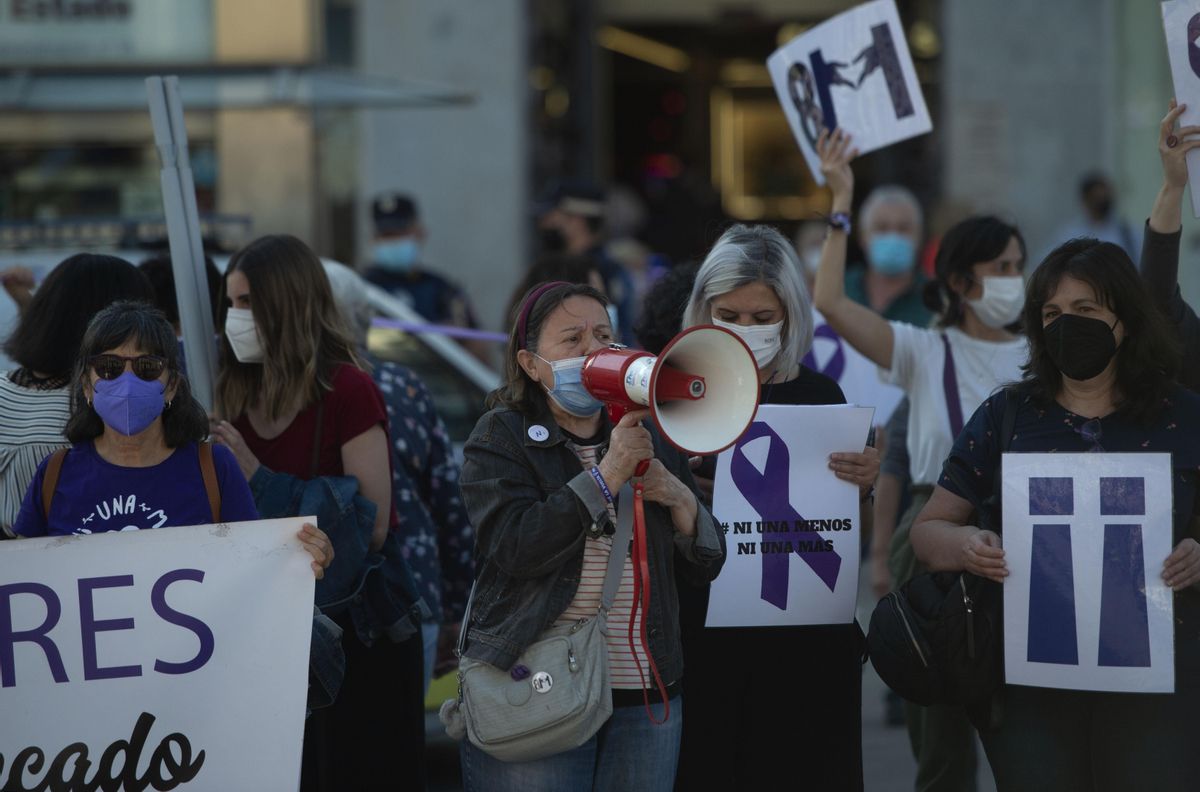 Tirotejos i crims masclistes: l’epidèmia de violència Tirotejos i crims masclistes: l’epidèmia de violència