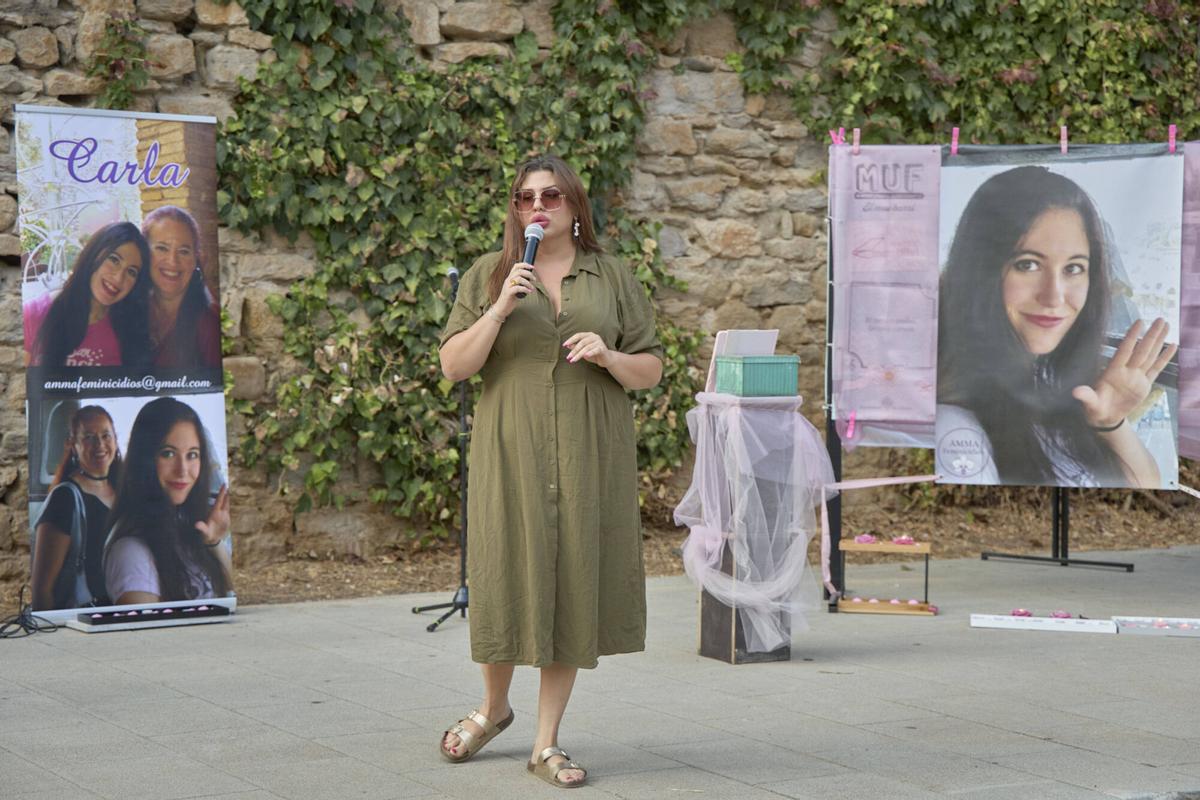 Les imatges de l'homenatge a la Carla Fernández Gutiérrez en el tercer aniversari del seu feminicidi