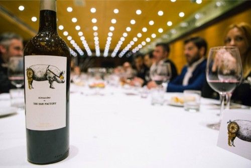 Presentación del vino Ribera del Duero Alexander vs. The Ham Factory, de Casa Rojo