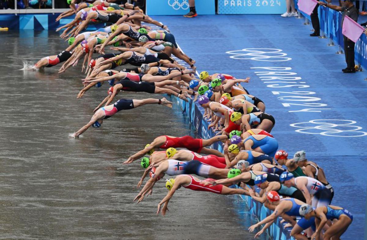 El triatló s'acaba disputant i amb més polèmica