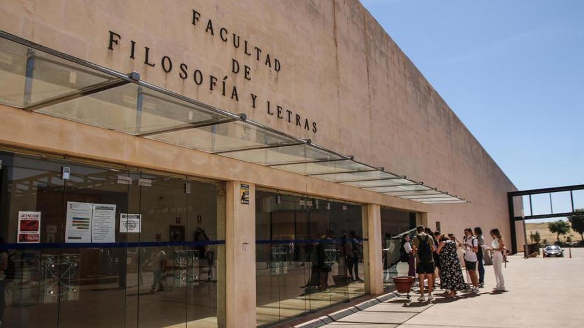 Una de las facultades de la UEx.