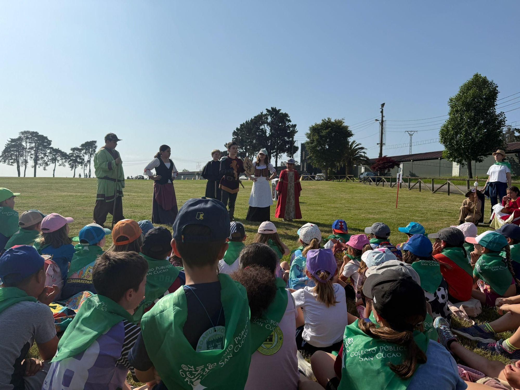 Un día de historia y convivencia entre los escolares de Llanera