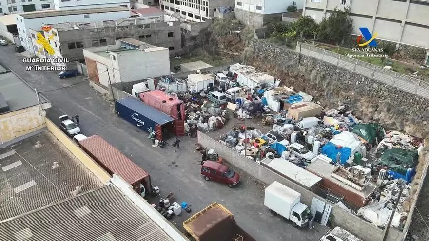 Detenidas 32 personas por envío ilegal de 650 toneladas de residuos peligrosos desde Tenerife