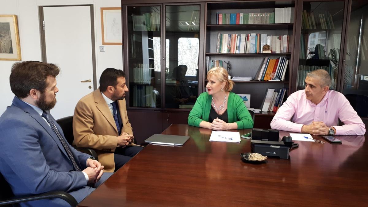 Responsables de Tresca, con la delegada de la Junta en Zamora