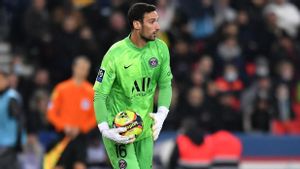 Sergio Rico, porter del PSG, ferit greu al caure d’un cavall a El Rocío