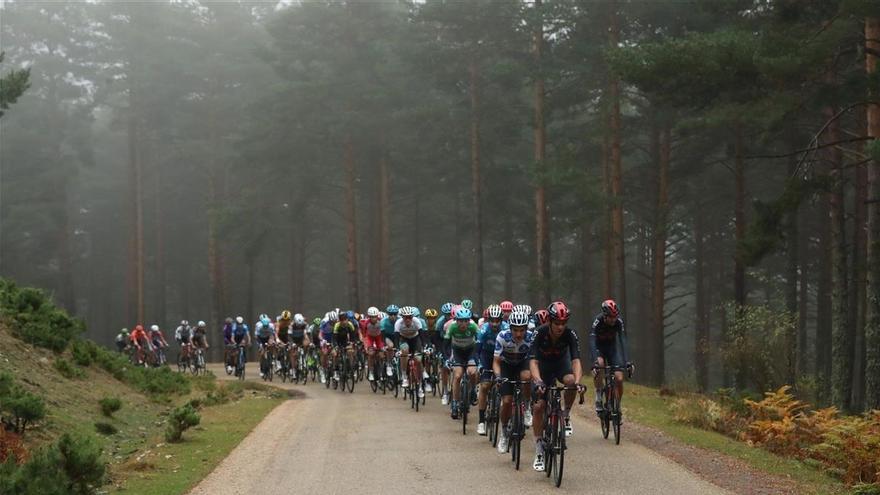 La Vuelta, obligada a suspender la ascensión al Tourmalet